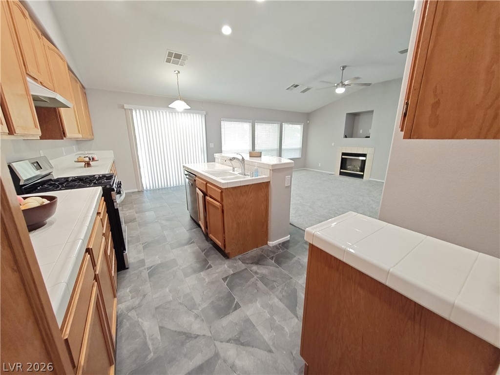 9522 Teton Vista Avenue Property Photo 12