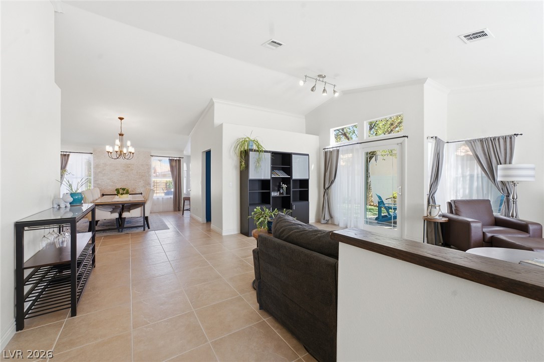 8212 Arch Bay Lane Property Photo 4