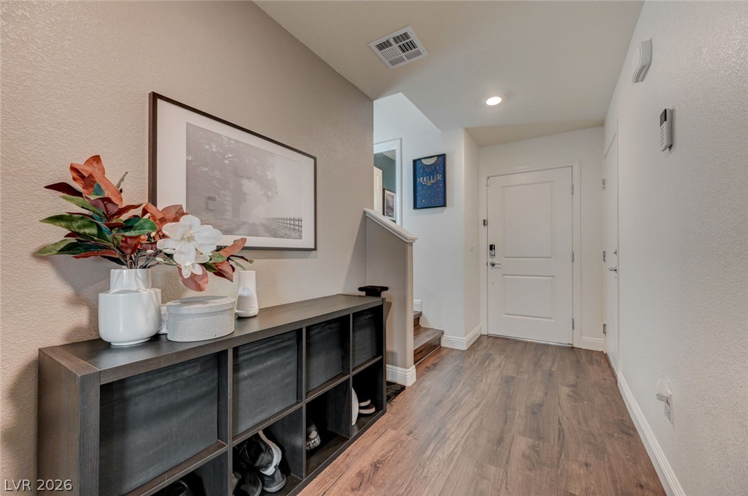 2890 Twilight Green Avenue Property Photo 4