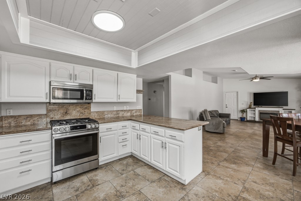 251 West Laval Drive Property Photo 23