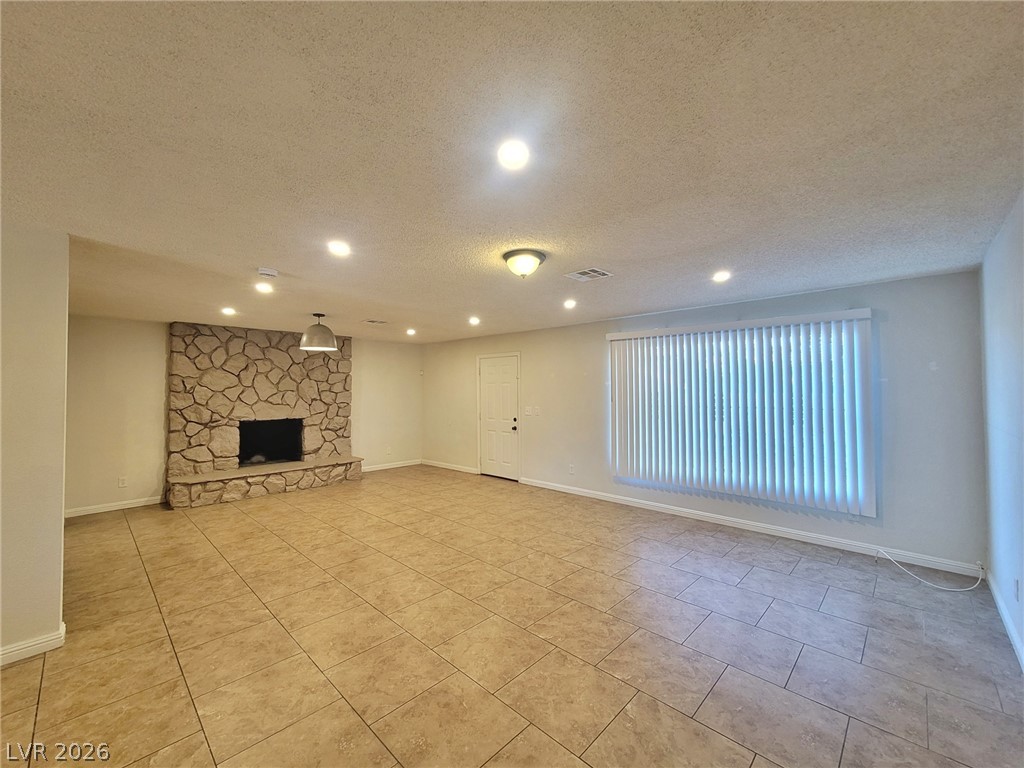 805 East Saint Louis Avenue Property Photo 2