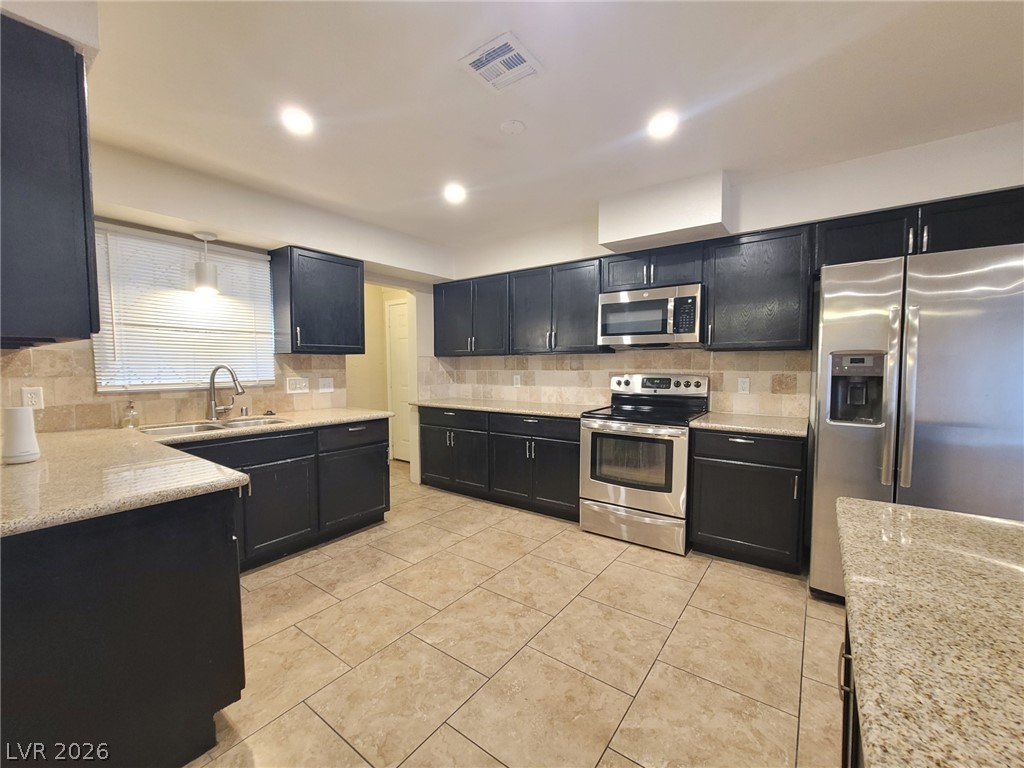 805 East Saint Louis Avenue Property Photo 8