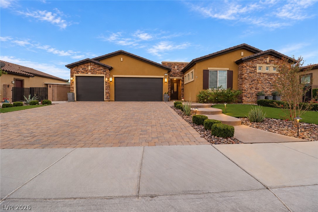 7083 Falabella Ridge Avenue Property Photo 2
