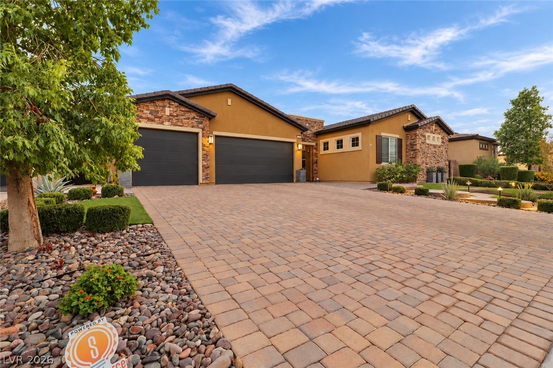 7083 Falabella Ridge Avenue Property Photo 3