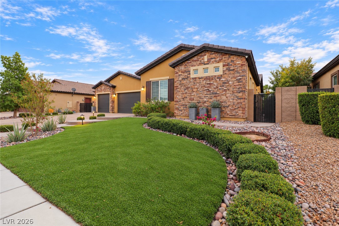7083 Falabella Ridge Avenue Property Photo 4
