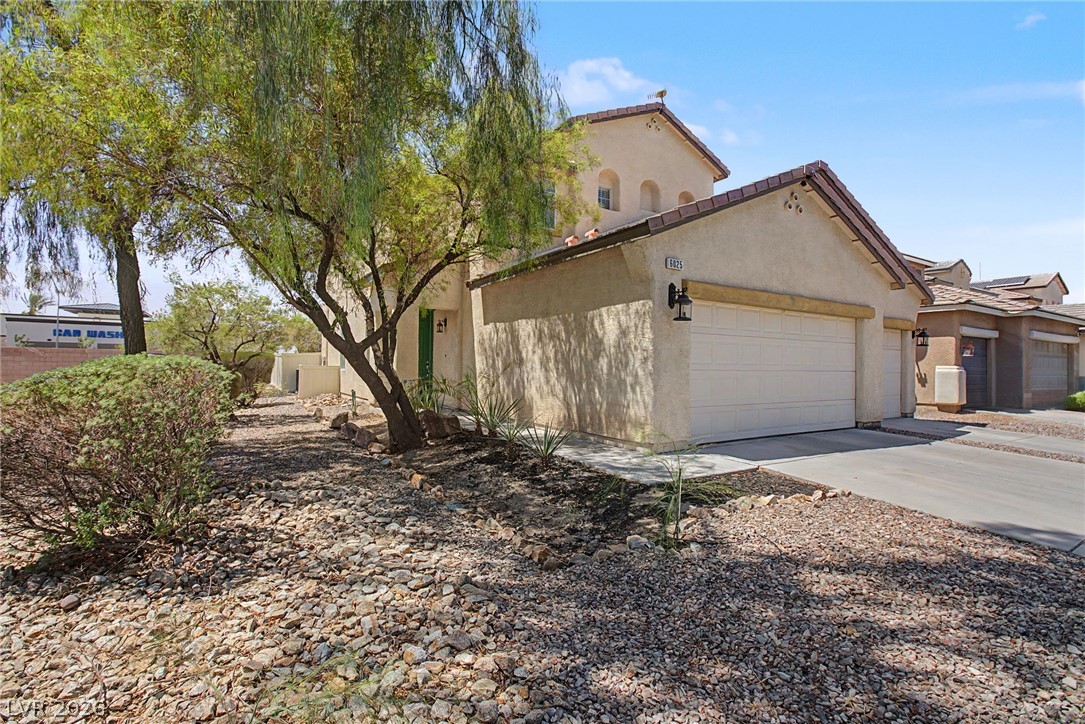 6025 Glenborough Street Property Photo 4