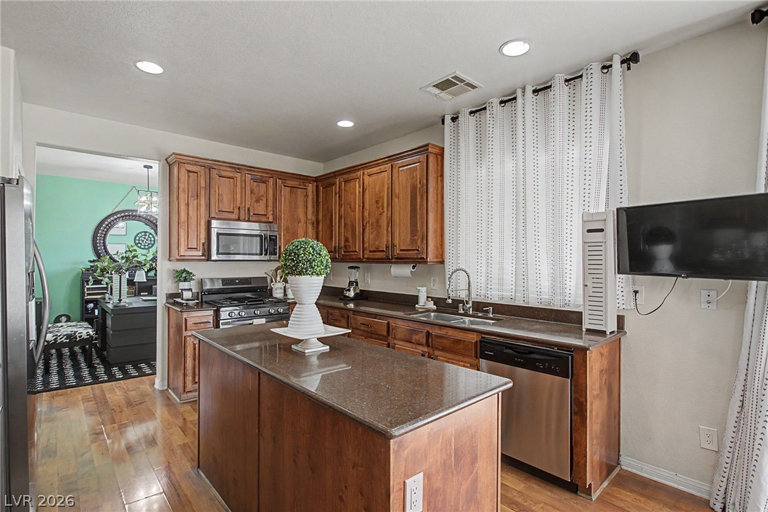 6025 Glenborough Street Property Photo 15