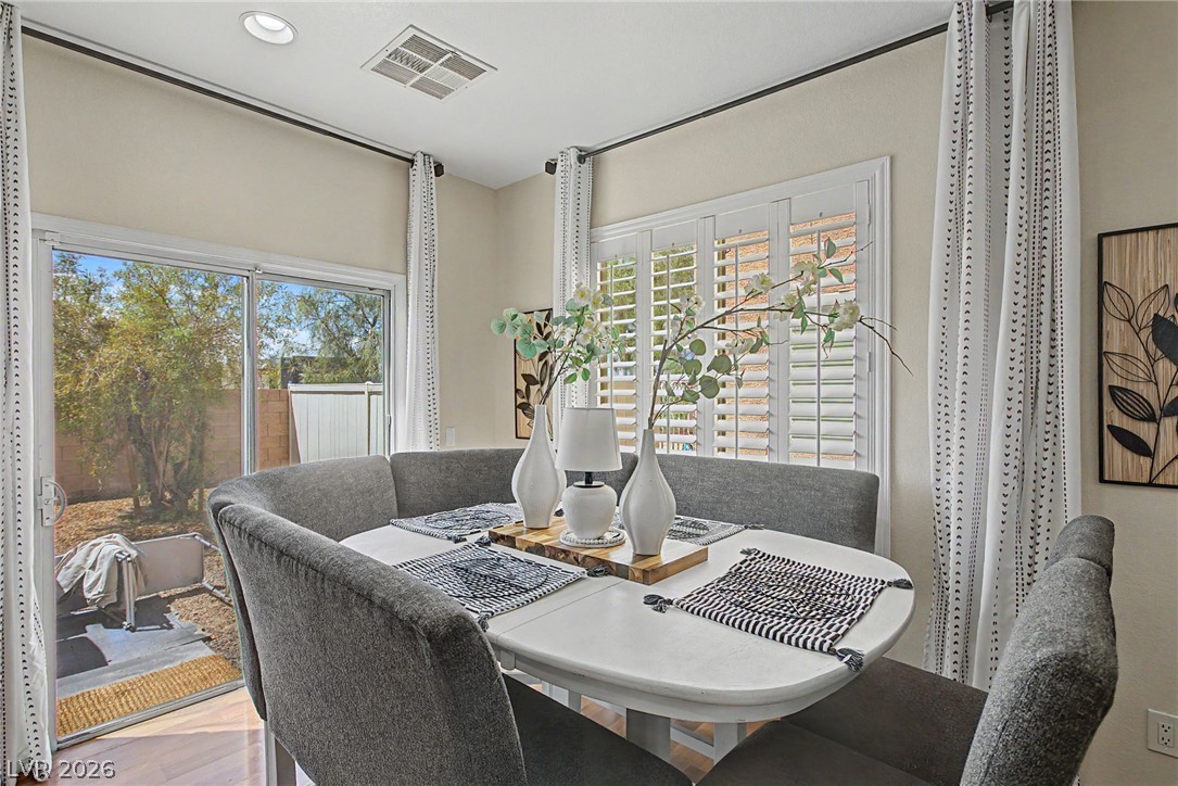 6025 Glenborough Street Property Photo 17