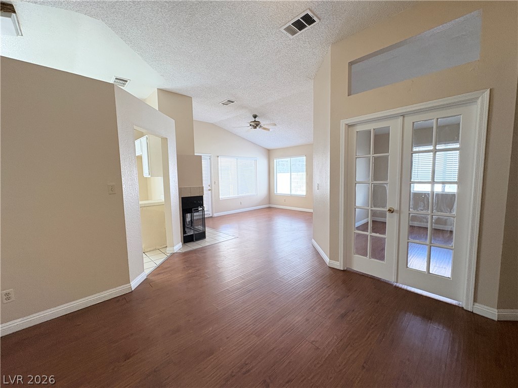 2737 Cathedral Lane Property Photo 4