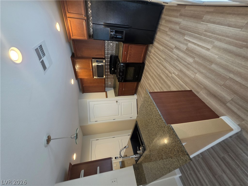 7884 Crownbeard Street Property Photo 17