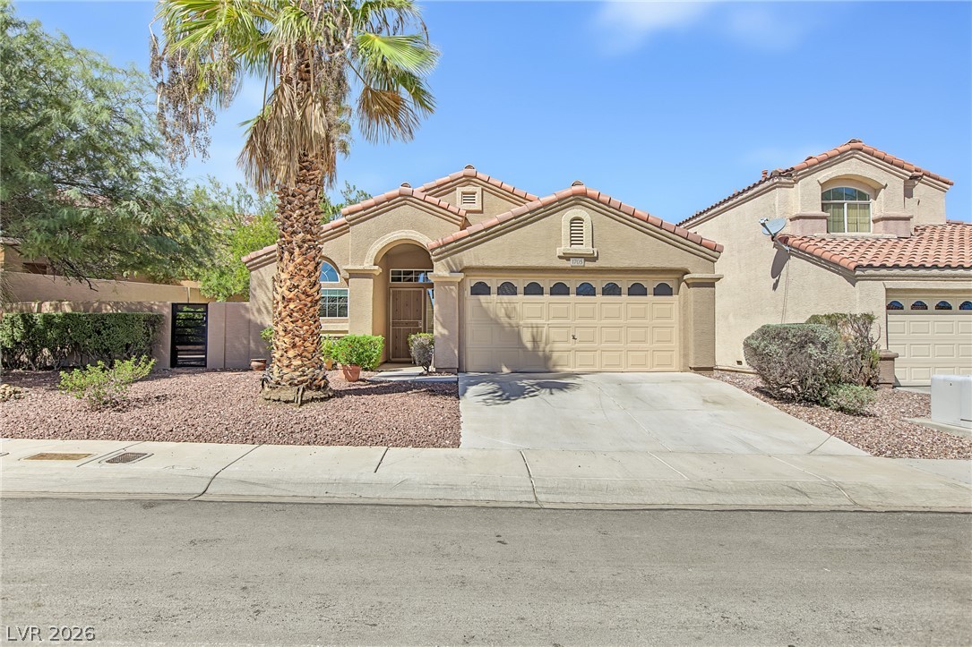1705 Eagle Feather Street Property Photo 3