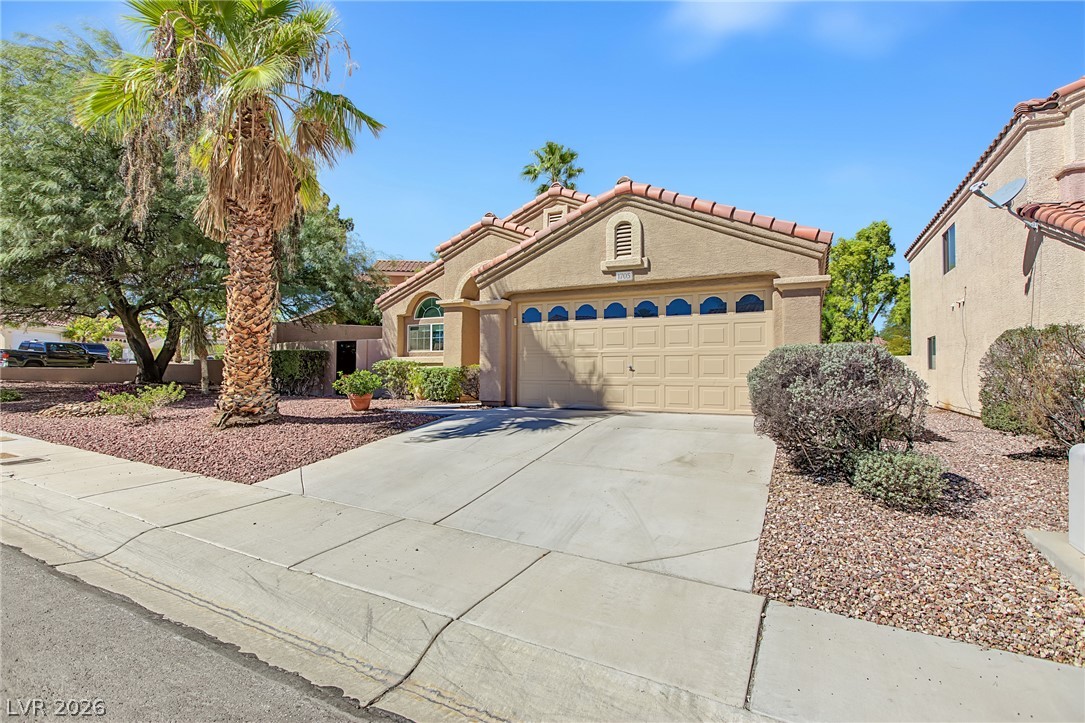 1705 Eagle Feather Street Property Photo 4