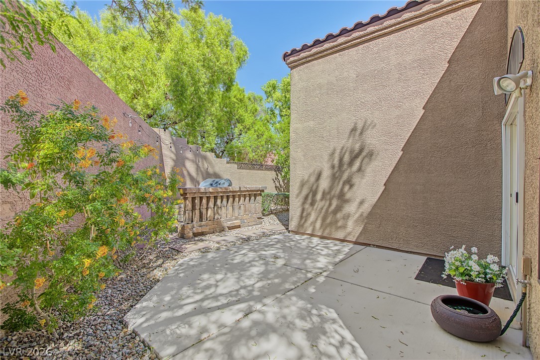 1705 Eagle Feather Street Property Photo 8