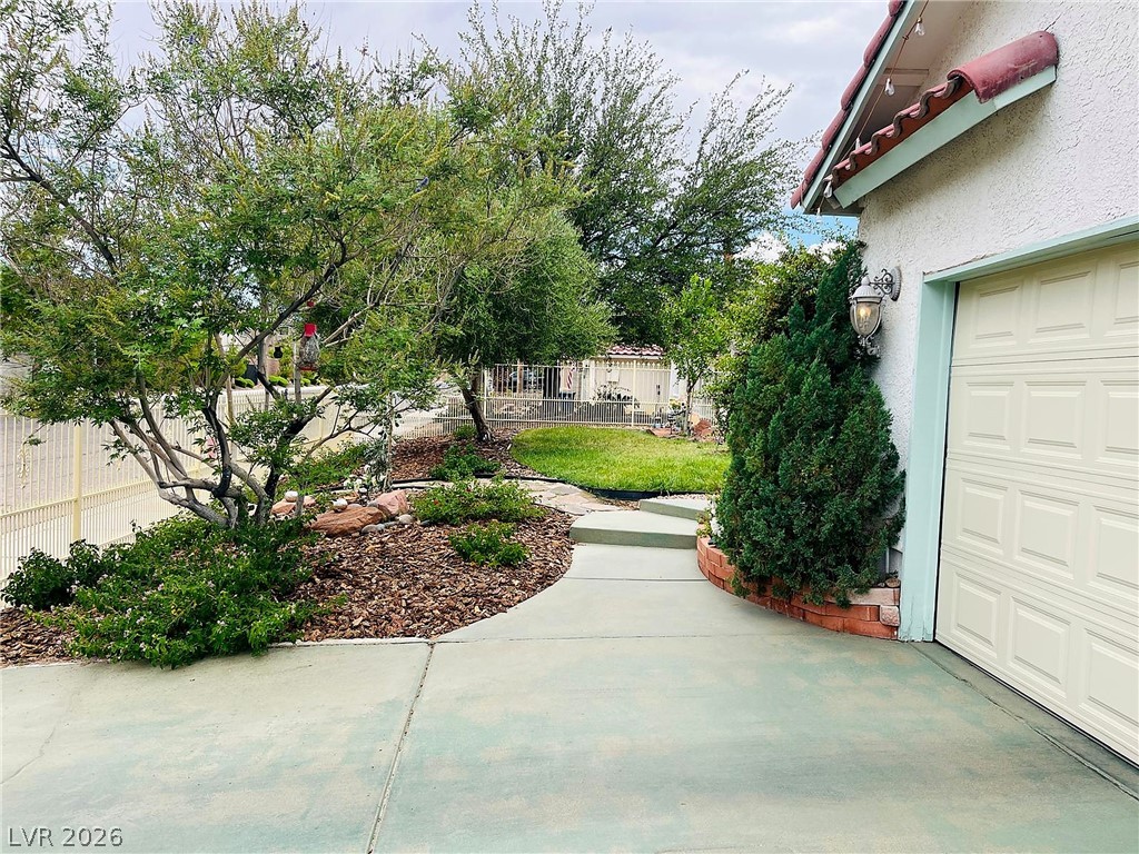 6432 West Mesa Vista Avenue Property Photo 6