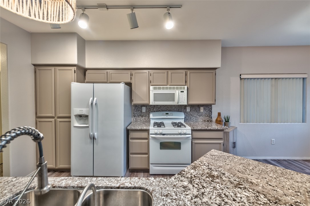 1050 East Cactus Avenue 1081 Property Photo 5