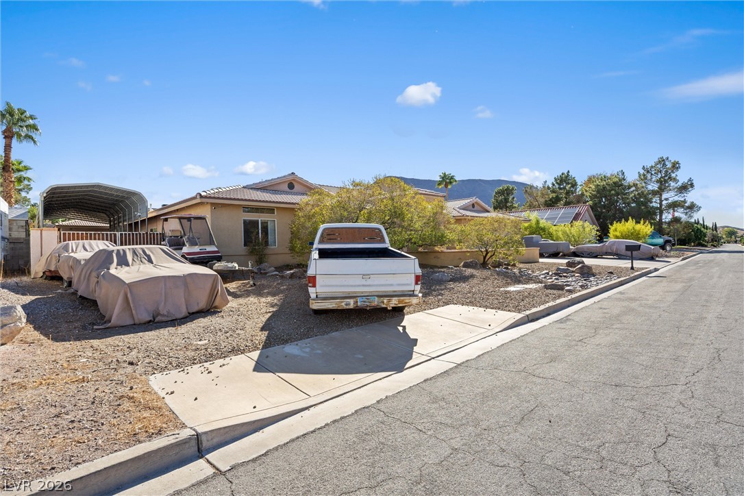 211 West Highland Drive Property Photo 4