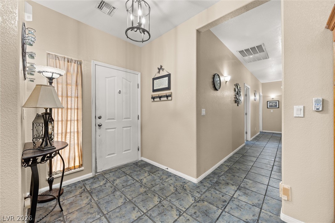 211 West Highland Drive Property Photo 6