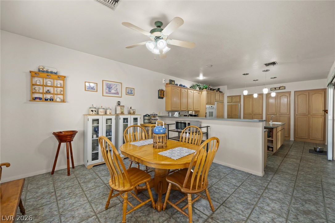 211 West Highland Drive Property Photo 16