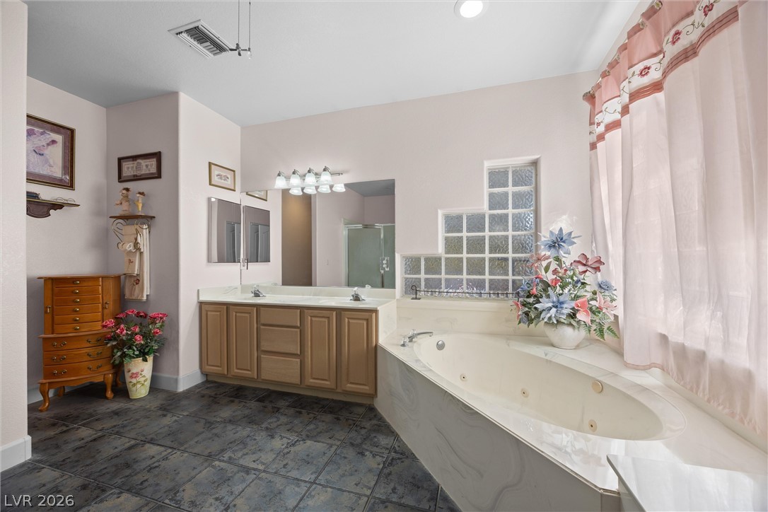 211 West Highland Drive Property Photo 20