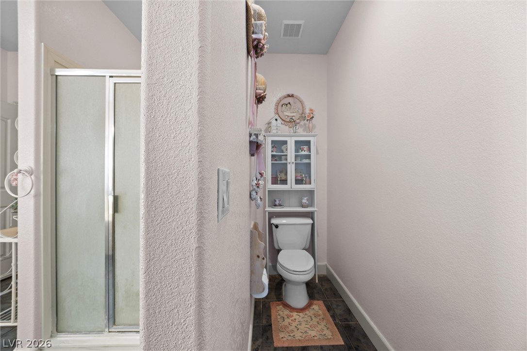 211 West Highland Drive Property Photo 23