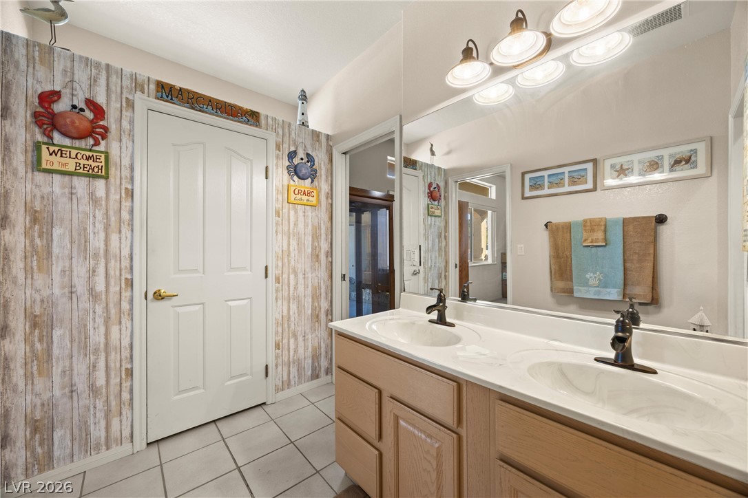 211 West Highland Drive Property Photo 27