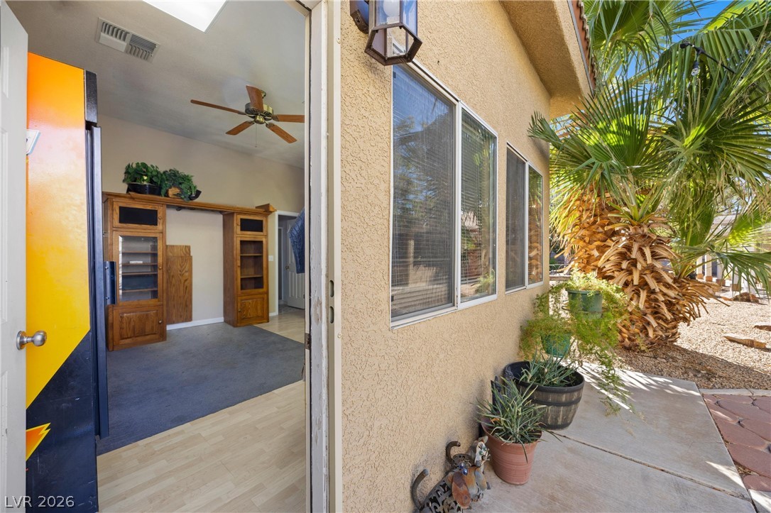 211 West Highland Drive Property Photo 38