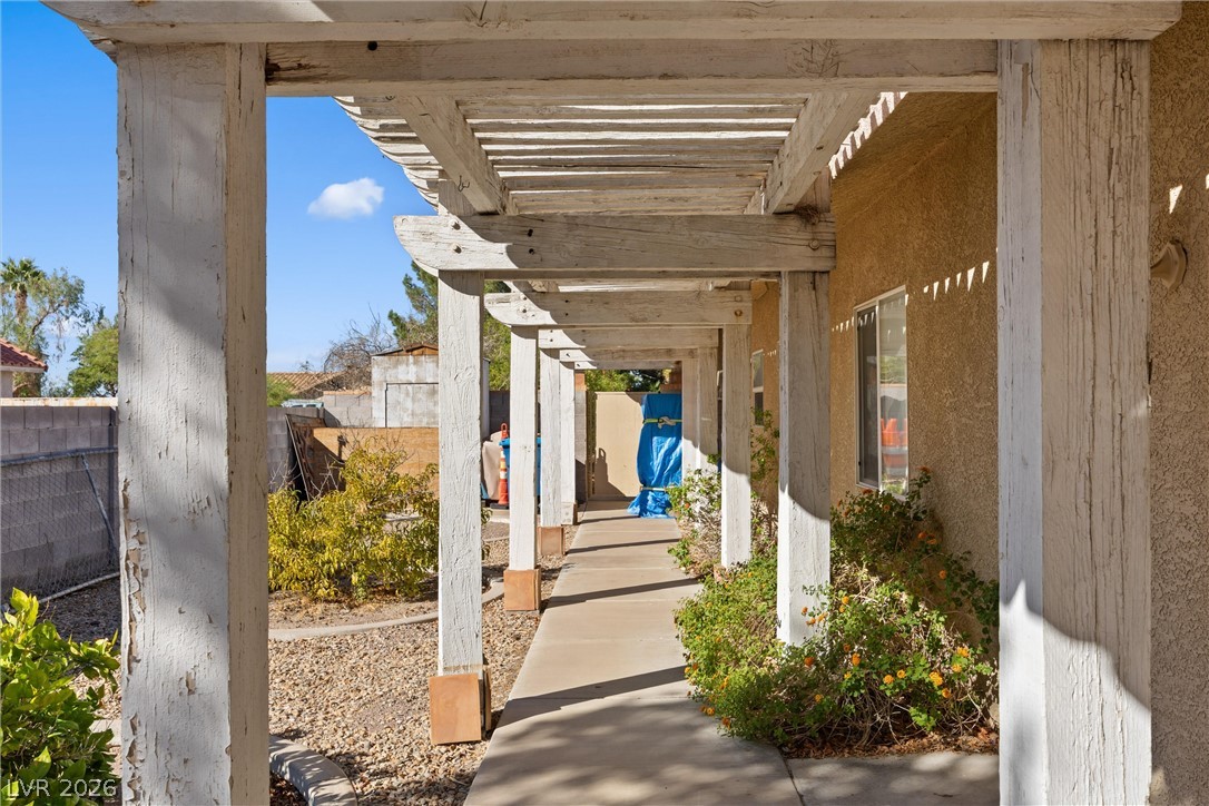 211 West Highland Drive Property Photo 45