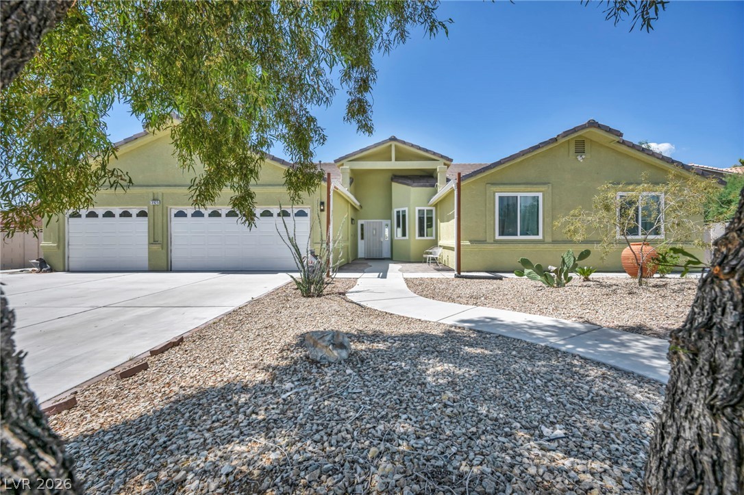 3925 Quadrel Street Property Photo 2
