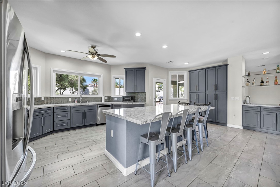3925 Quadrel Street Property Photo 14