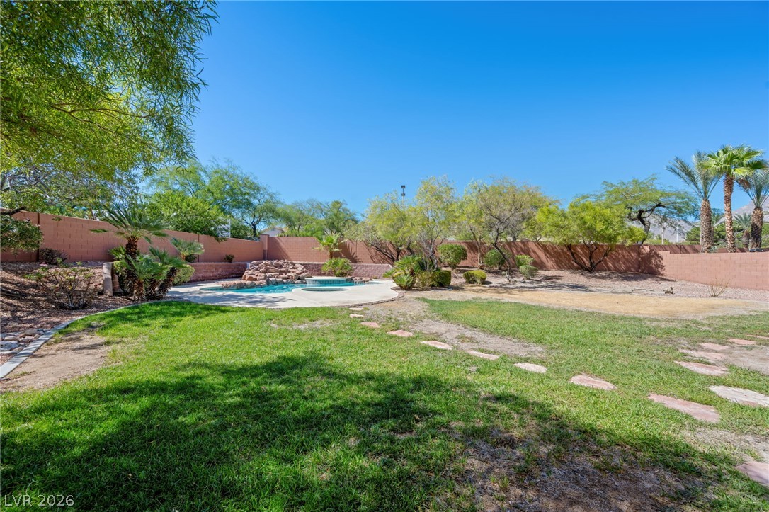 1301 Pine Leaf Drive Property Photo 11