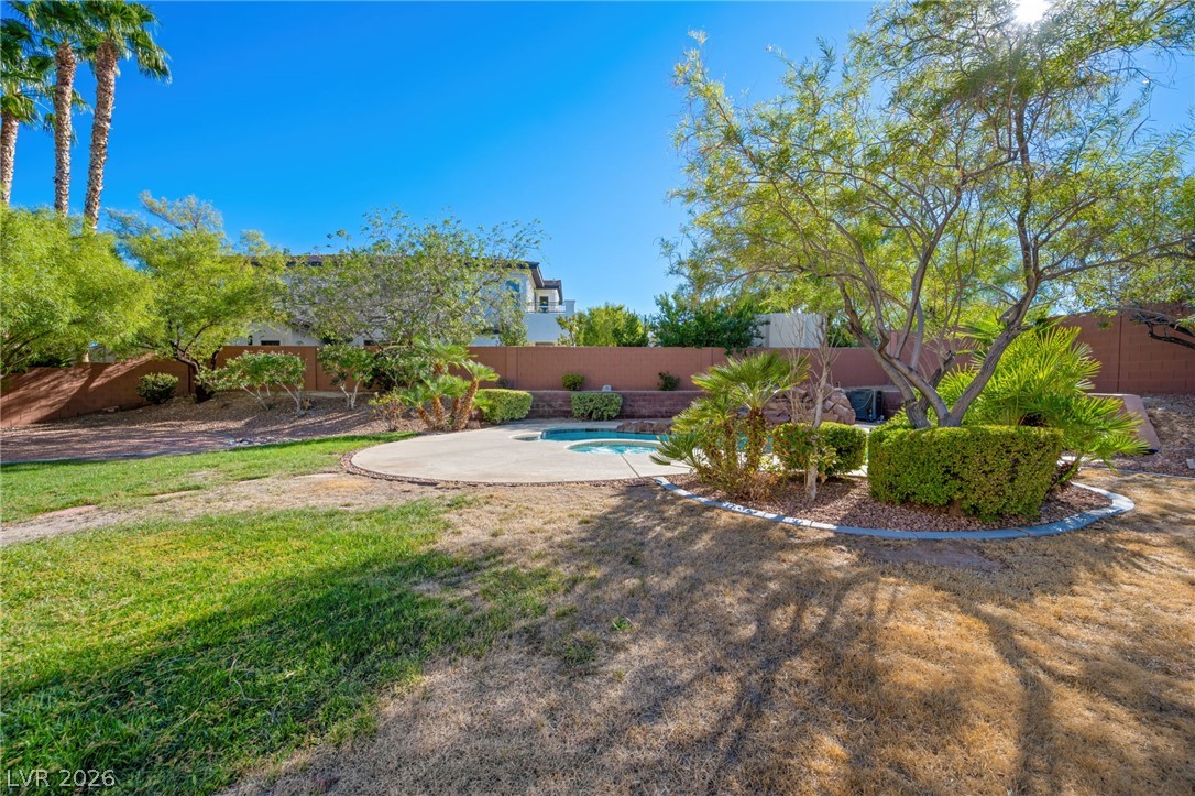 1301 Pine Leaf Drive Property Photo 12