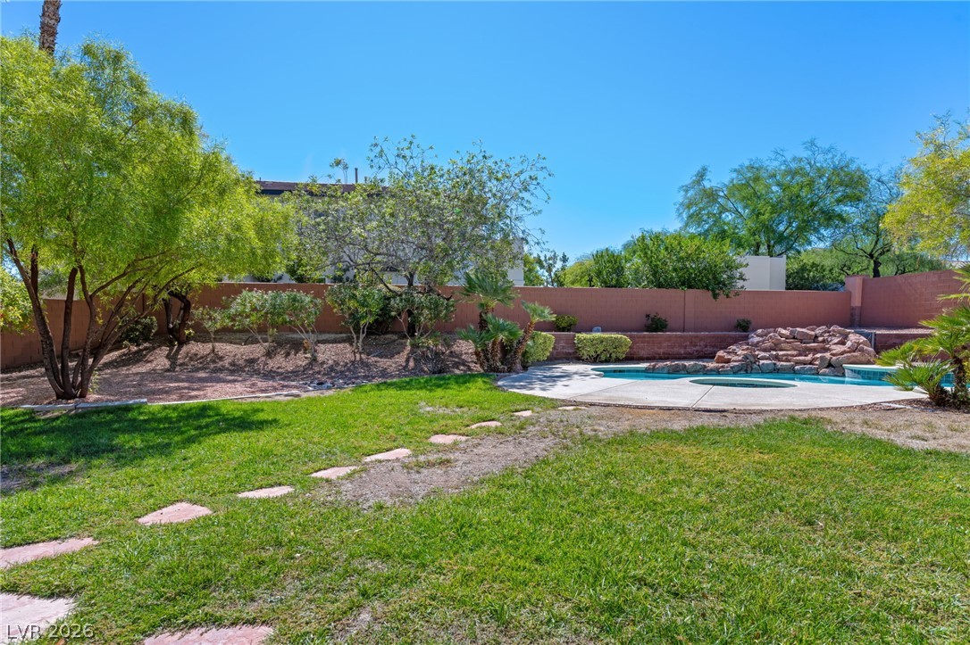 1301 Pine Leaf Drive Property Photo 13