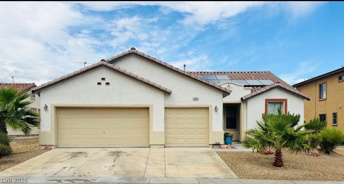 1828 Moonglow Peak Avenue Property Photo 1