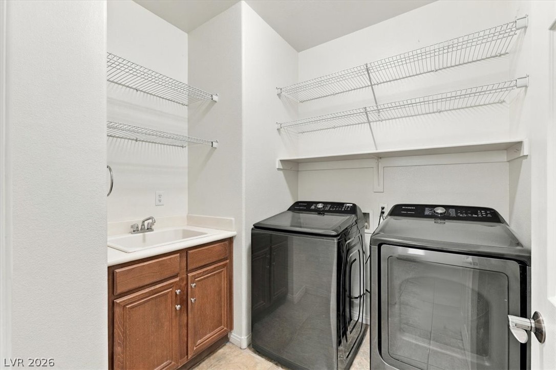 1828 Moonglow Peak Avenue Property Photo 7