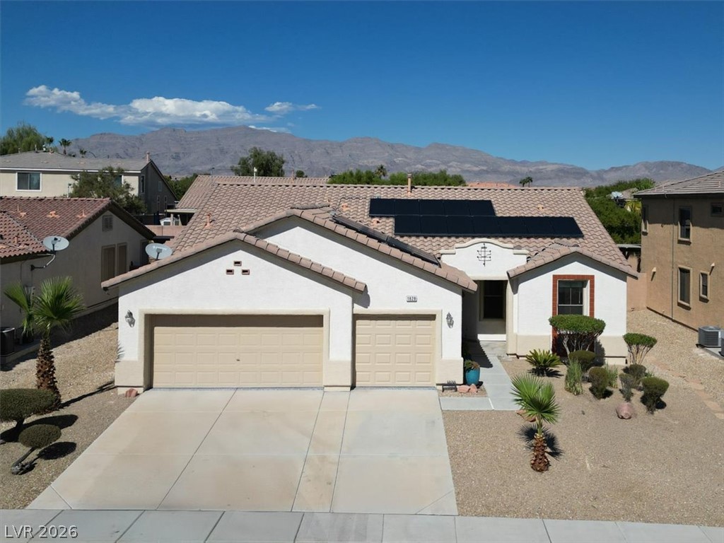 1828 Moonglow Peak Avenue Property Photo 22