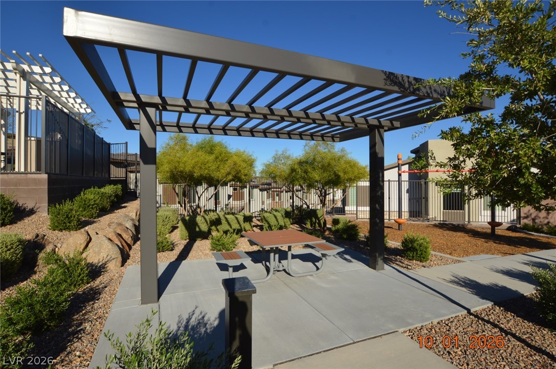 752 Echelon Street Property Photo 22