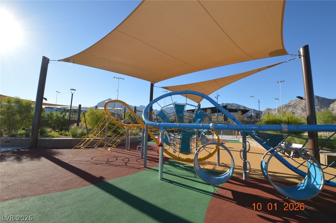 752 Echelon Street Property Photo 24