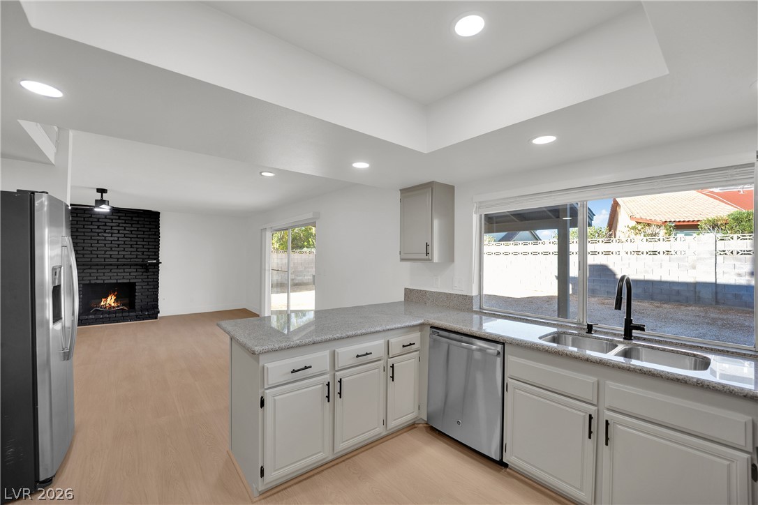 2112 Verdinal Drive Property Photo 10