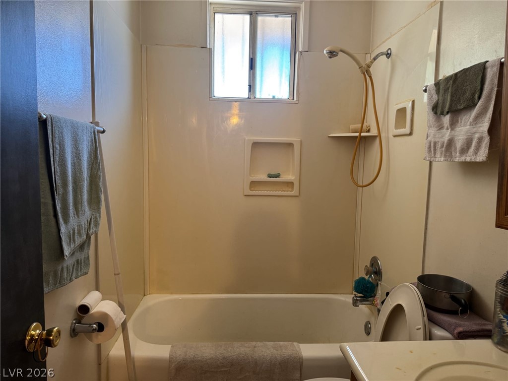1821 Canosa Avenue Property Photo 8
