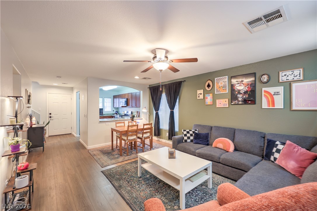9112 Alluring Avenue Property Photo 7