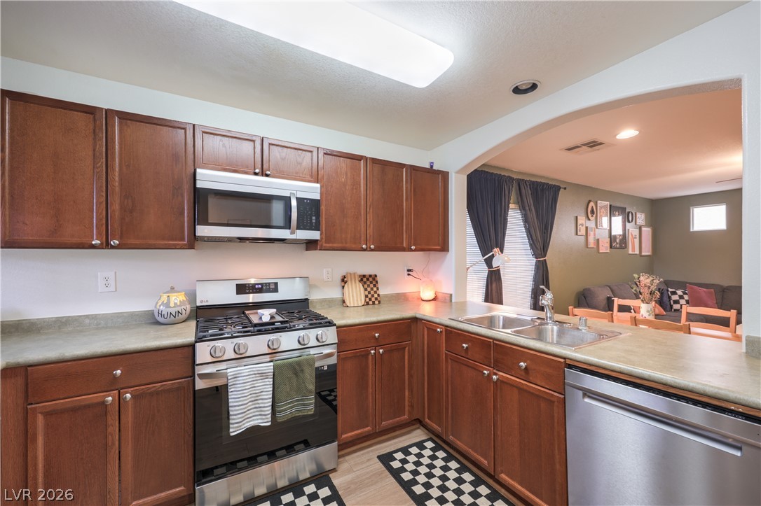9112 Alluring Avenue Property Photo 10