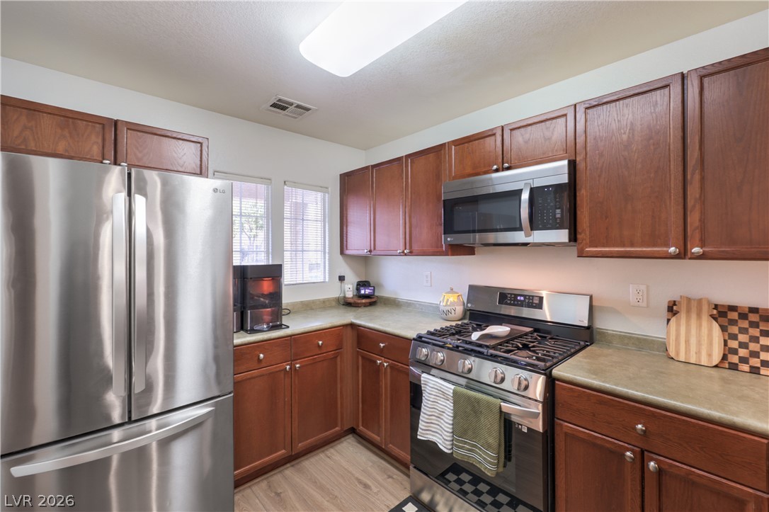 9112 Alluring Avenue Property Photo 11
