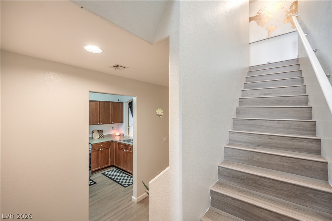 9112 Alluring Avenue Property Photo 15