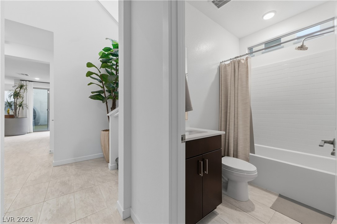 544 Front Range Lane Property Photo 32