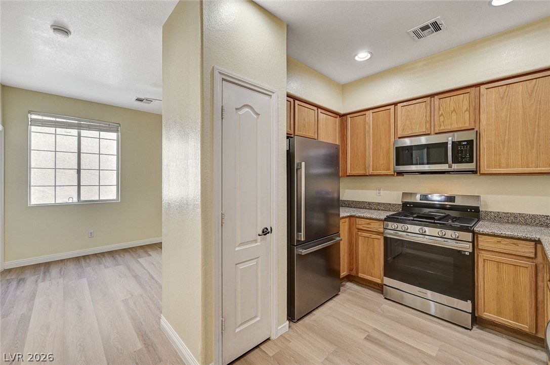 9821 Hanover Grove Avenue Property Photo 16