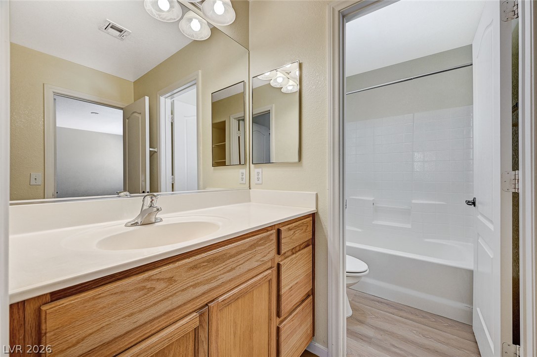 9821 Hanover Grove Avenue Property Photo 40