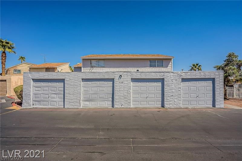 5168 Garden Lane C Property Photo 2