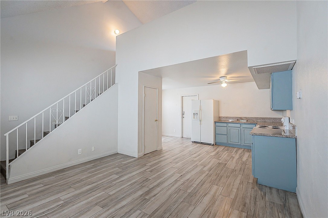 5168 Garden Lane C Property Photo 6
