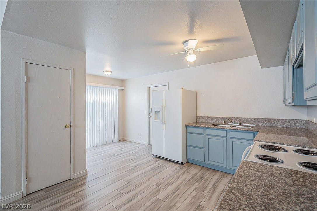 5168 Garden Lane C Property Photo 7