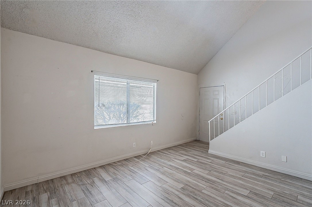 5168 Garden Lane C Property Photo 8